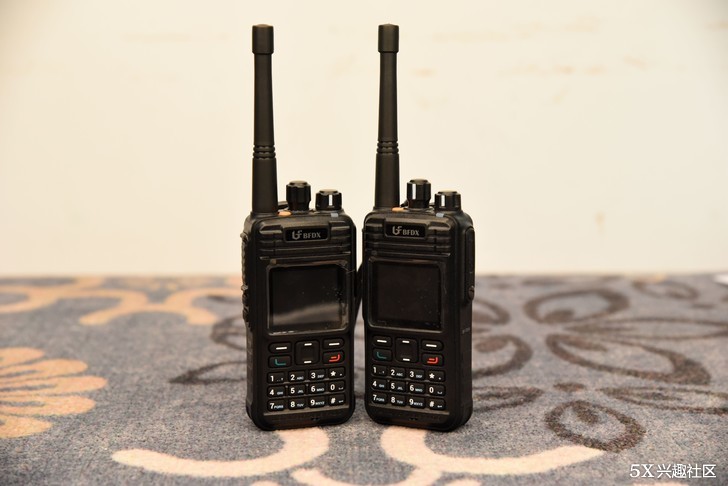 就是要出雙入對(duì)—北峰DMR BF-TD511對(duì)講機(jī)開箱