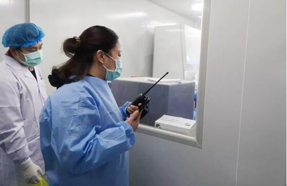 提高疫情防控能力，醫(yī)護工作者如何正確使用對講機？