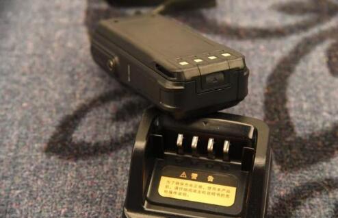 對講機內置電池有什么優(yōu)勢？
